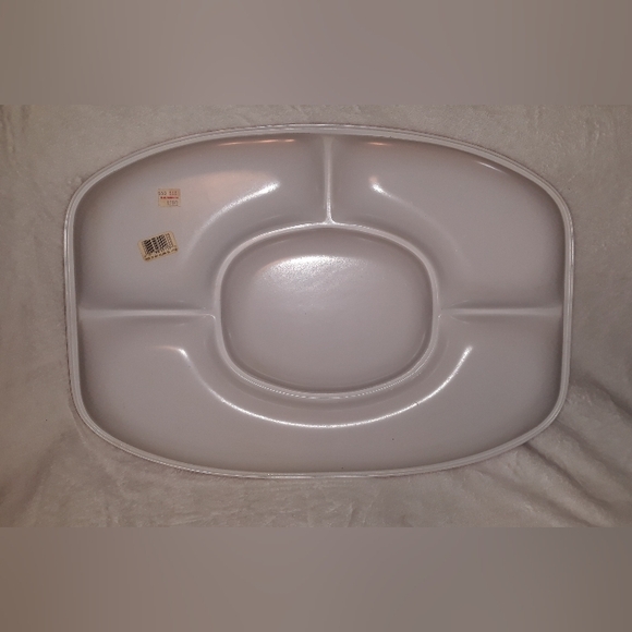 Vintage Ullman Co. USA made Christmas Holiday Plastic Divided Serving Tray - Picture 10 of 13